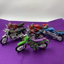 1:18 Maisto 6 Motorräder Suzuki, Honda, 2 Kawasaki, BMW, Yamaha Modellbau