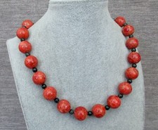 (D07)  Korallenkette Rot