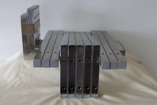 21 verchromte Wandhalterungen für Schwerlastregale zu erwerben.