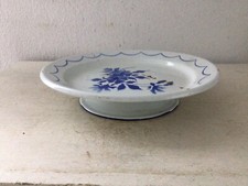 Alte Emaille Schale auf Fuss Tortenplatte Weiss Blau Shabby Belgien Vintage Deko