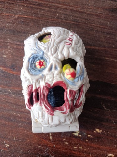 Mighty max zomboid horror head - max,