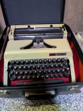 Schreibmaschine Erika Antik