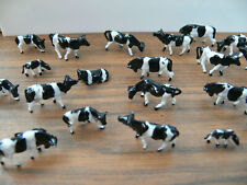 Konvolut Tiere Kühe für Bauernhof für H0 Set 10 Stück MIX unser wahl.