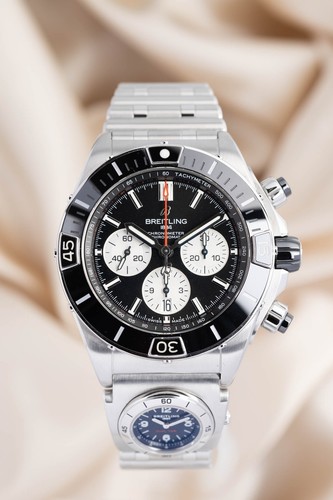 Breitling super chronomat b01 - breitling,