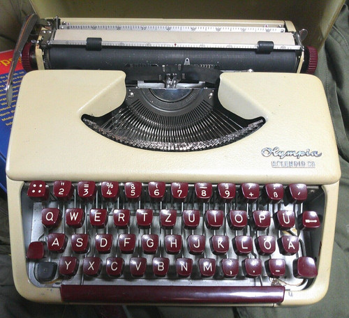 Olympia reiseschreibmaschine - olympia,