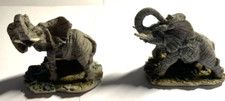 2 Tuskers-Elefanten-Figuren by