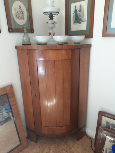 Antiker eckschrank aus - eckschrank,