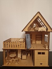 Großes Sperrholz-Puppenhaus mit Garage – ca. 60 cm hoch