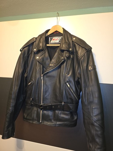 Schwarze biker lederjacke wie - biker,