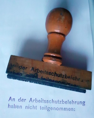 Alter ddr holzstempel - (s07),