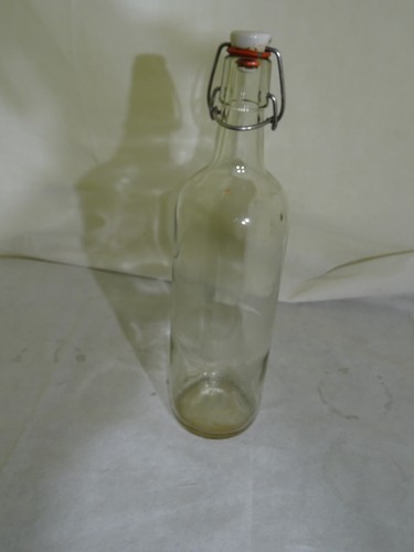 Alte weinflasche leer glas - leer,