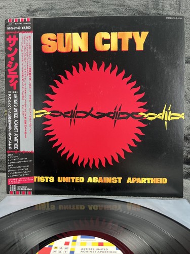 Artists united against - united,