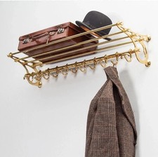 Französische Garderobe aus