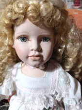 haunted doll menschliche Hexe