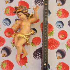 Handgeschnitzter Engel aus