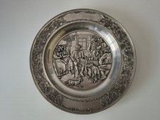 Zinn Teller, Wandteller, Zinn Becker Stuttgart, 23 cm, Stubenszene mit Hund