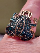 Ring Frosch Münze Glücksring Grüne Strass Messing Patina Vintage