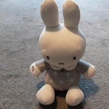 MUSICAL MIFFY HASE GRAU &