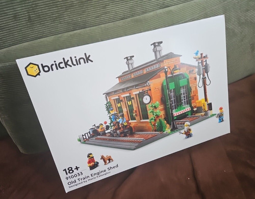 Lego old train engine - old,