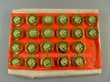 KG33, Ein Knopf: Monogramm EC / CE, feuervergoldet, um 1900-1910, 21,3mm, Knöpfe