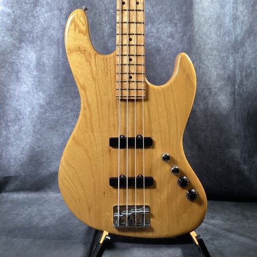 Tom anderson type - tom,