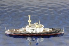 Nile mit braunem Deck Hersteller Mercator 251   ,1:1250 Schiffsmodell