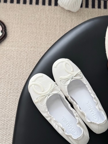 Chanel logo weiß - cc,