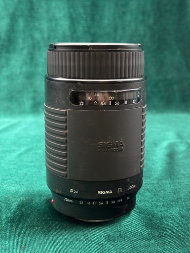 Sigma zoom 300mm - 75-300mm, f/4-5.6