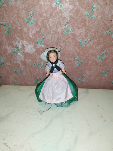 Alte kleine puppe petit collin - puppe,