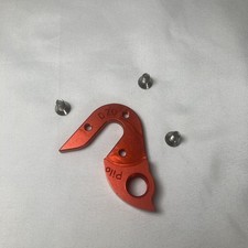 D70 Pilo Red Derailleur Hanger
