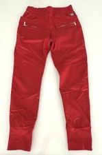 Coole Hose von Elias Rumelis