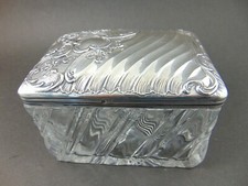 Glas Dose mit handgetriebenen