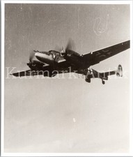E206 Foto Wehrmacht Archiv Repro Luftwaffe Flugzeug Me110 NJG Emblem im Flug