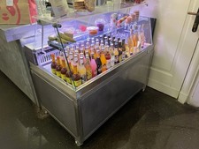 Kühlvitrine auf Rollen