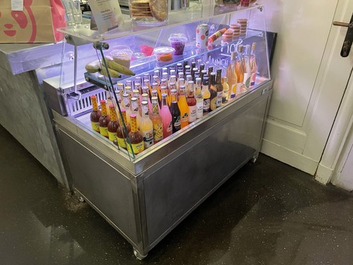 Kühlvitrine auf rollen - auf,