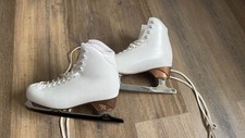 Eiskunstlauf Schlittschuhe