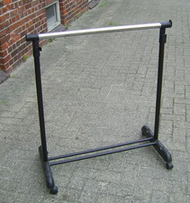 Kleiderständer mit Rollen verstellbar Metall Kunststoff