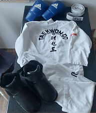 Taekwon-Do Dobok „Kyong“, Gr,140, Set mit Zubehör