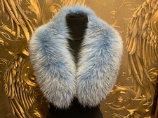 FUCHSKRAGEN BABYBLAU PELZ