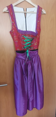 Dirndl wunderschön - , in
