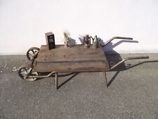 Wohnzimmertisch mit Gusseisenrädern +Natur- Holzplatte ,E- Motorwagen Rustikal 