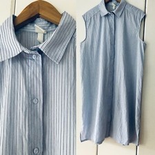 Schöne Hellblaue Gestreifte Longbluse o. Ärmel m.Kragen u. Knöpfen Gr. M von H+M