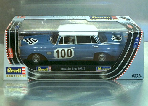 Revell monogram mercedes benz - revell,