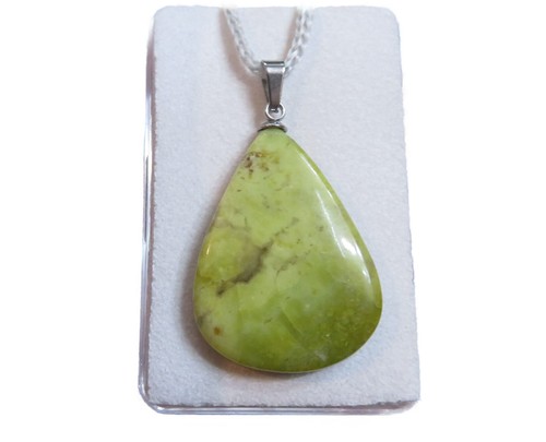 Grüner opal cabochon - grüner,