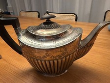 Antike englische Teekanne