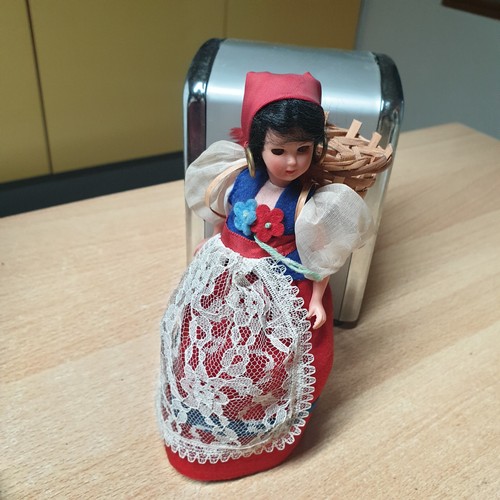 Sammlerpuppe trachtenpüppchen - sammlerpuppe,