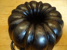 Große antike Backform aus Gußeisen, Gugelhupfform Guß