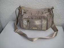 CATWALK Damen Tasche Umhängetasche Schultertasche taupe glänzend mit Effekten