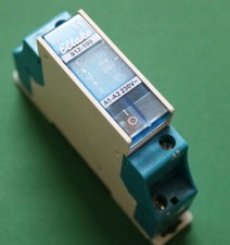 1x Eltako Stromstoßschalter  Fernschalter 1 Schließer 16A S12-100 -230V