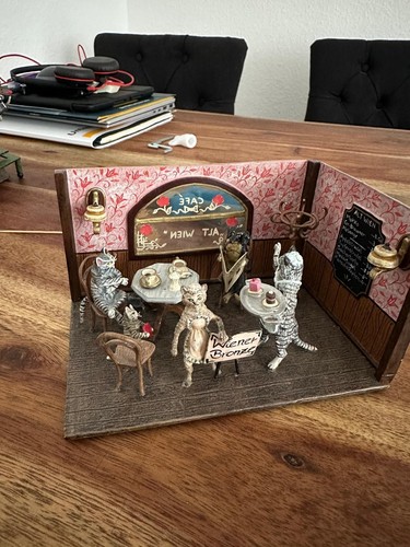 Wiener bronze café - bronze, katzen
